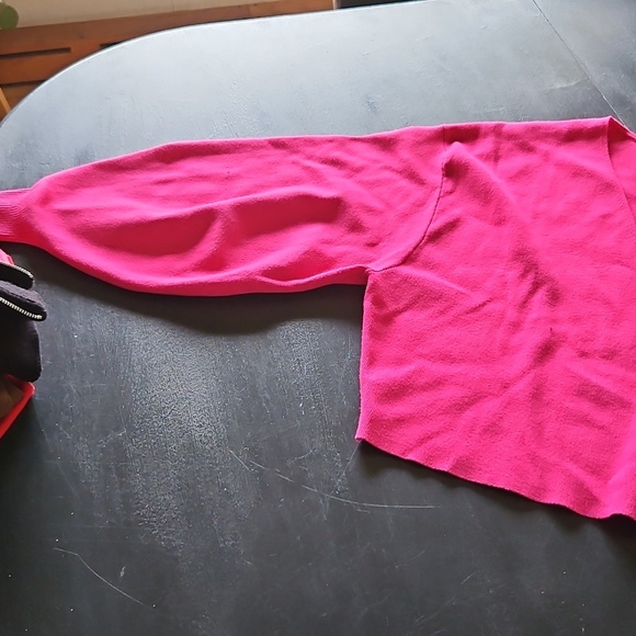Vibrant Pink V-Neck Top - Picture 2 of 4